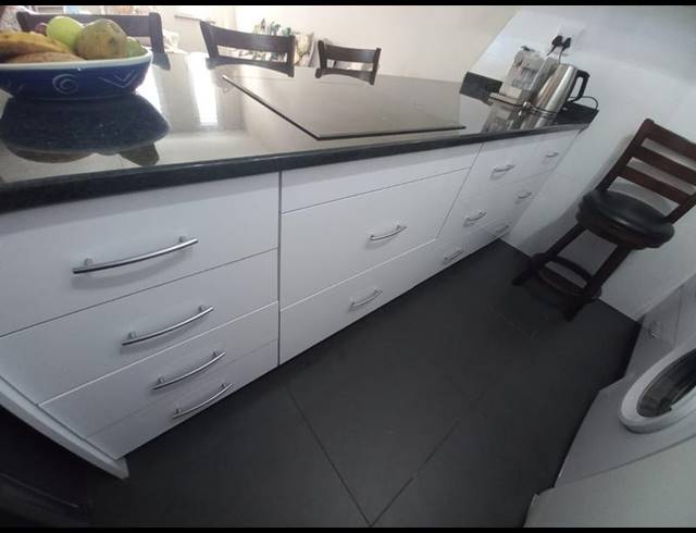 2 BEDROOM APARTMENT FOR SALE IN MALVERN